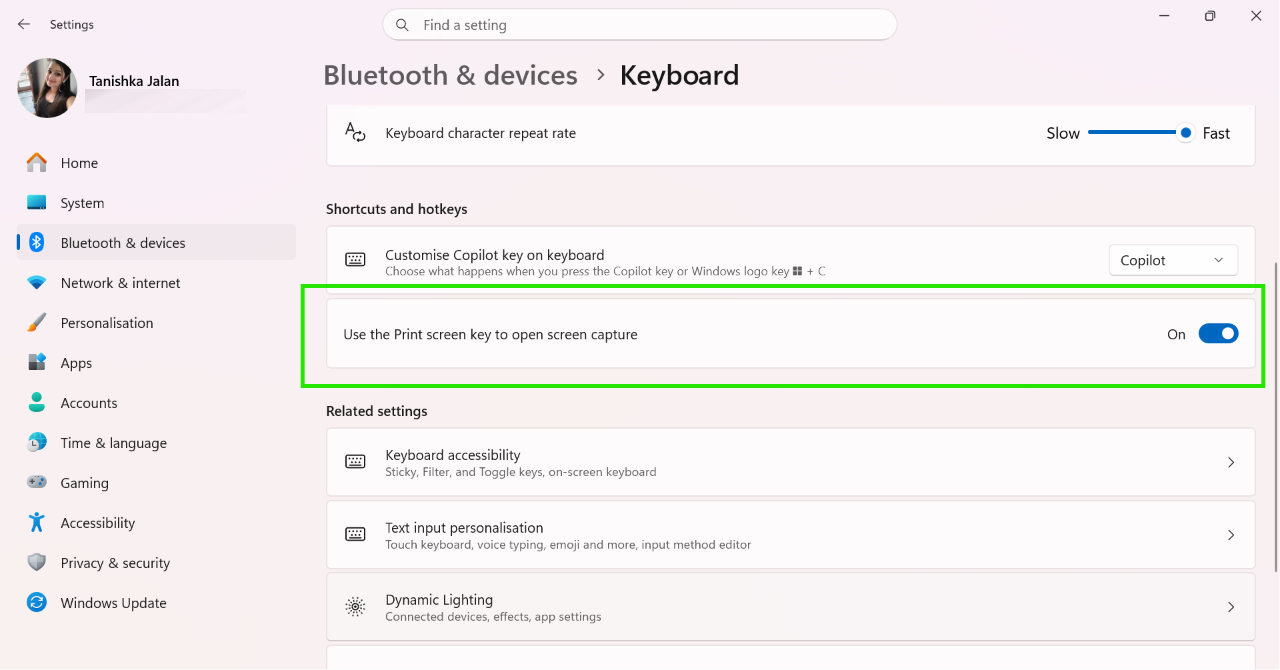 Use the Print Screen key to open screen capture