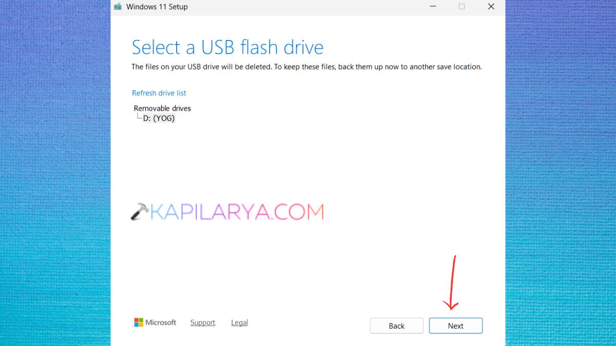 Windows 11 Setup in Media Creation Tool choose bootable USB